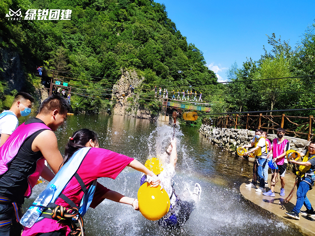 陕西森爱集团--十六周年庆终南山寨团建