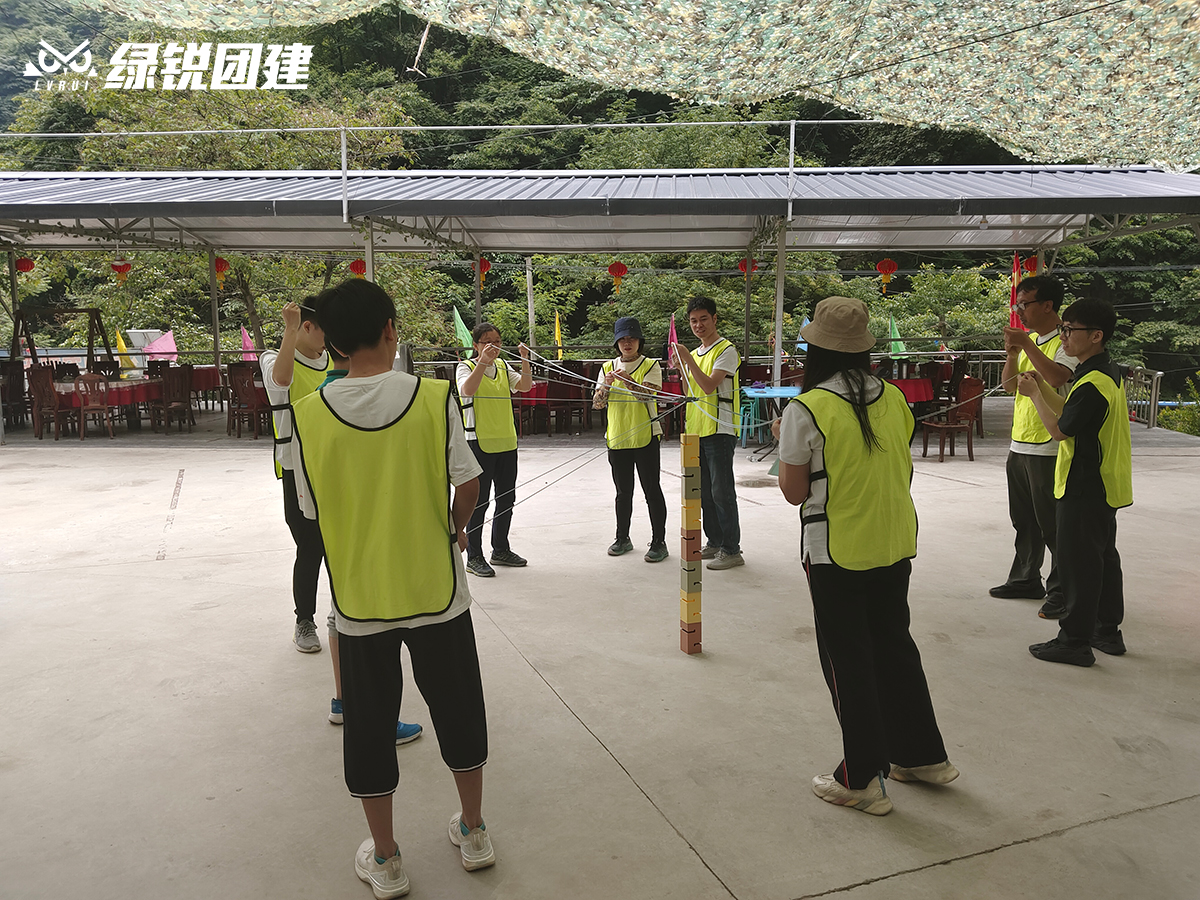 西安前沿动力--西寺沟休闲徒步团建