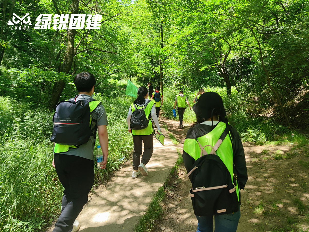 西安东方宏业科技--小五台户外徒步团建