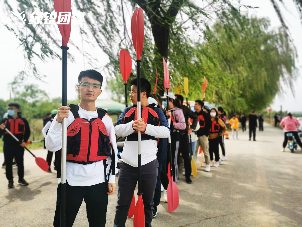 西安品诺福利--水上皮划艇休闲团建