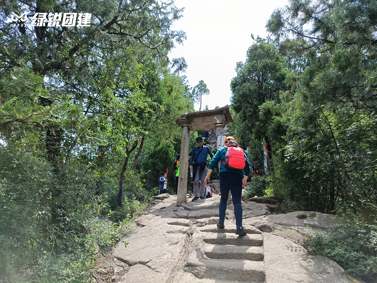 平安产险陕西分公司工会--小五台户外徒步团建