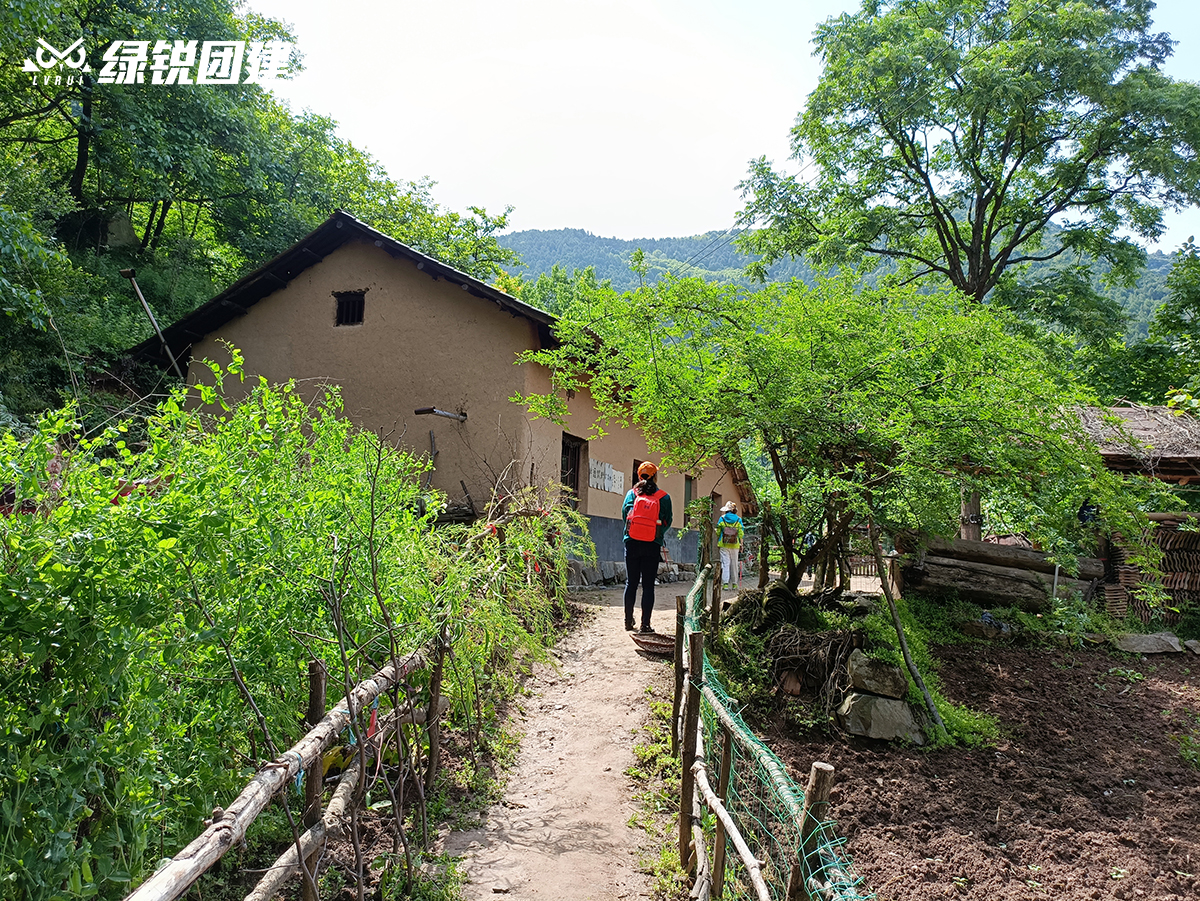 平安产险陕西分公司工会--小五台户外徒步团建