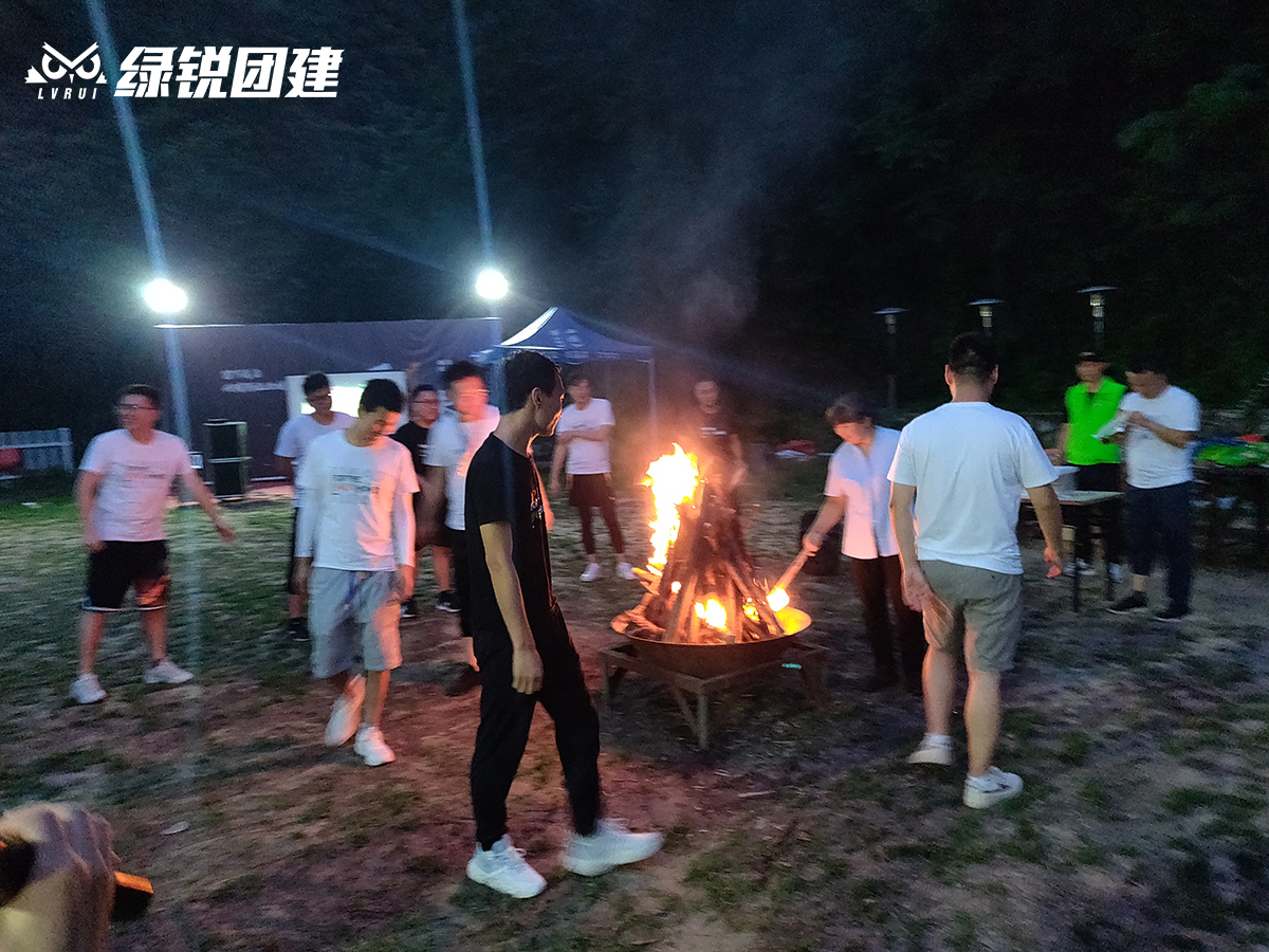 兔宝宝--祥裕森林公园户外火锅+篝火+徒步团建