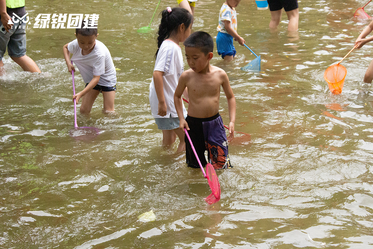 西安地铁--葡萄小镇亲子趣味团建