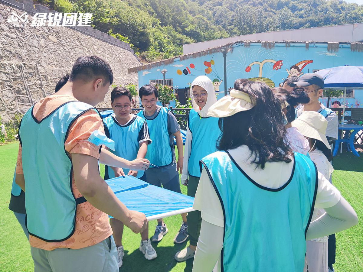 三维通信--牛背梁漂流+飞盘团建