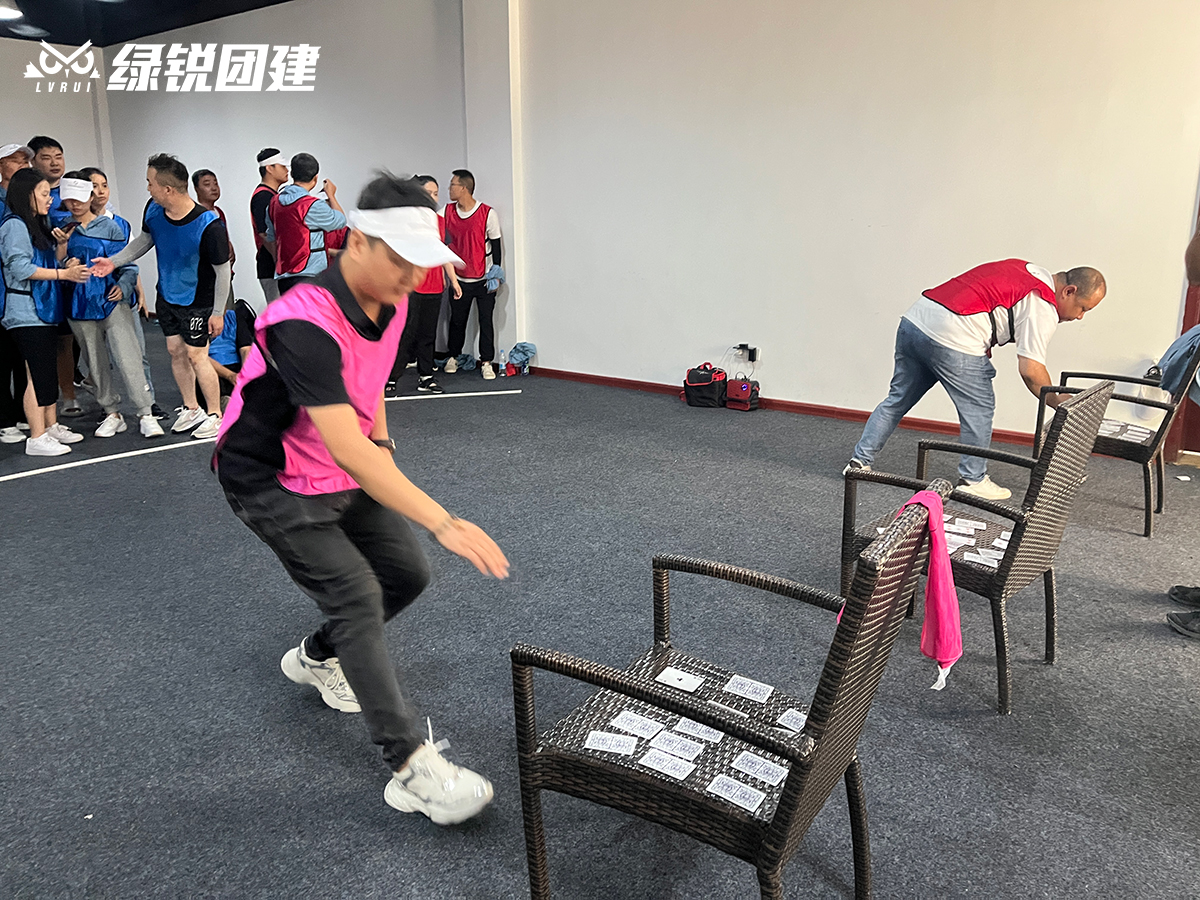 科宇建设--终南山寨峡谷水上乐园团建