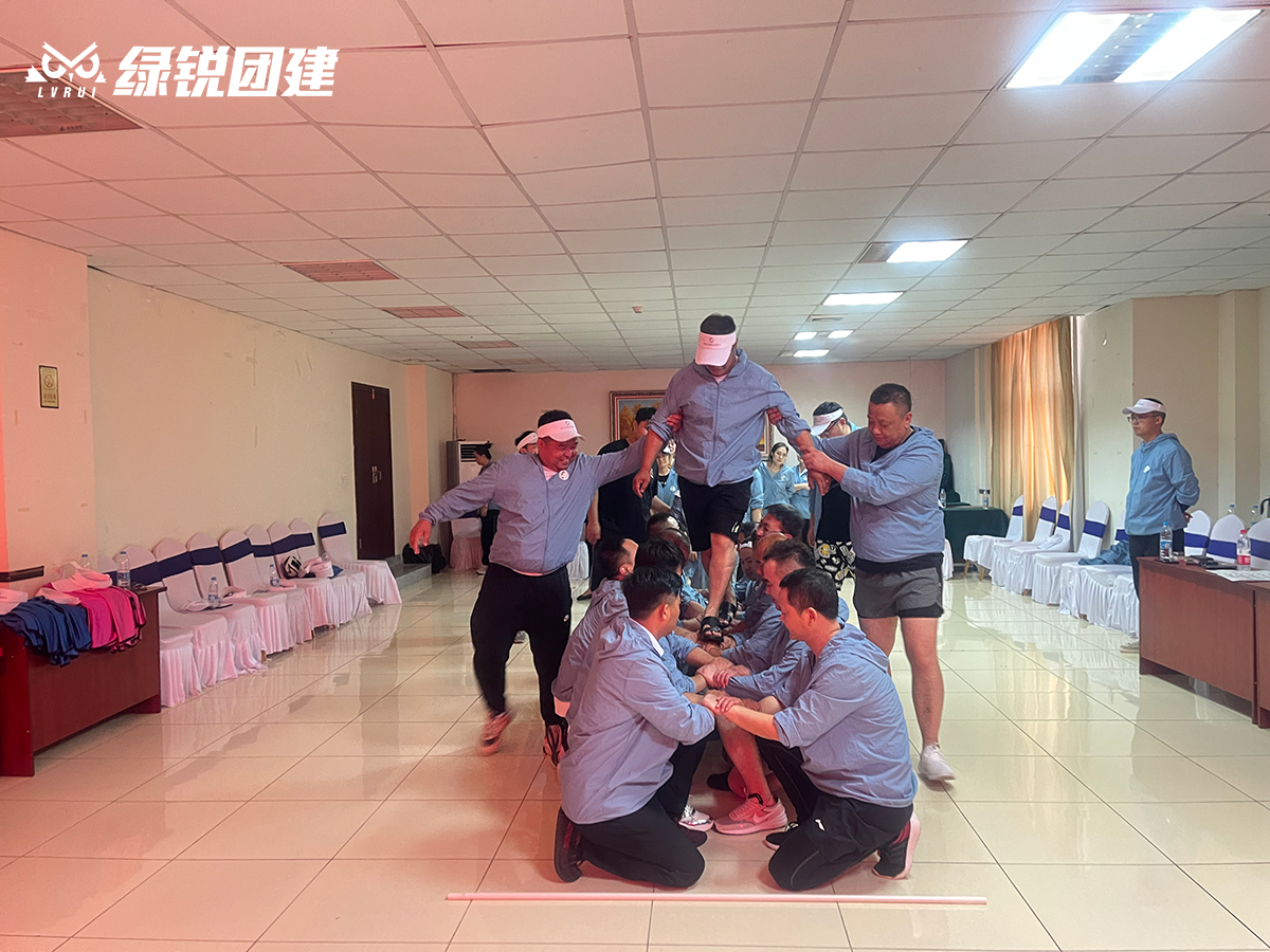 科宇建设--终南山寨峡谷水上乐园团建