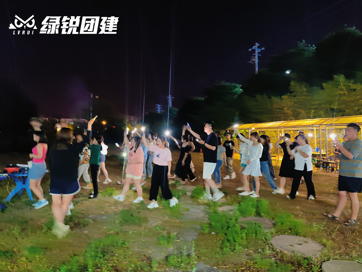 陕西中财--咸阳礼泉湖皮划艇+飞盘+篝火团建