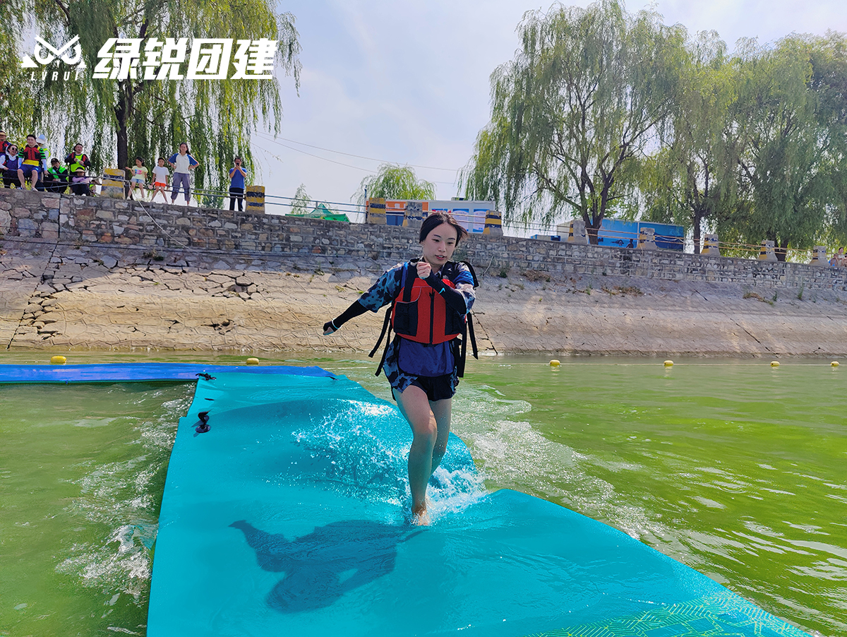 陕西中财--咸阳礼泉湖皮划艇+飞盘+篝火团建
