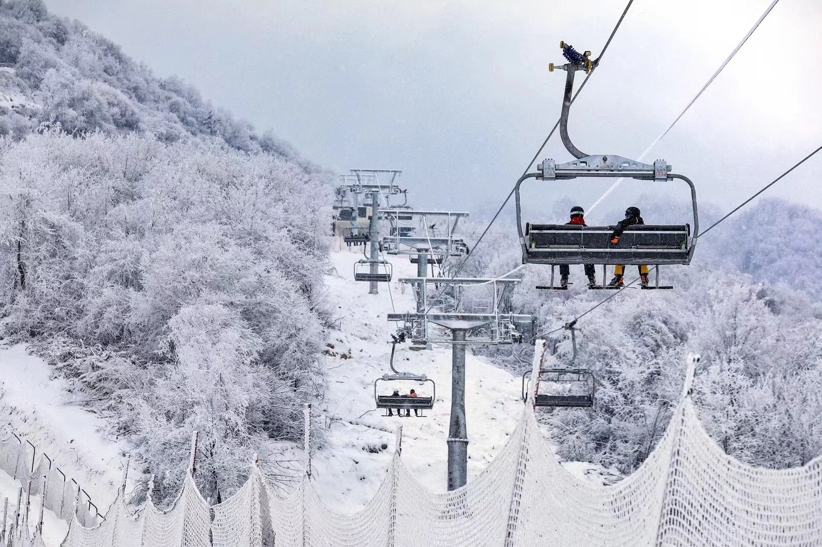 宝鸡太白县--鳌山滑雪场