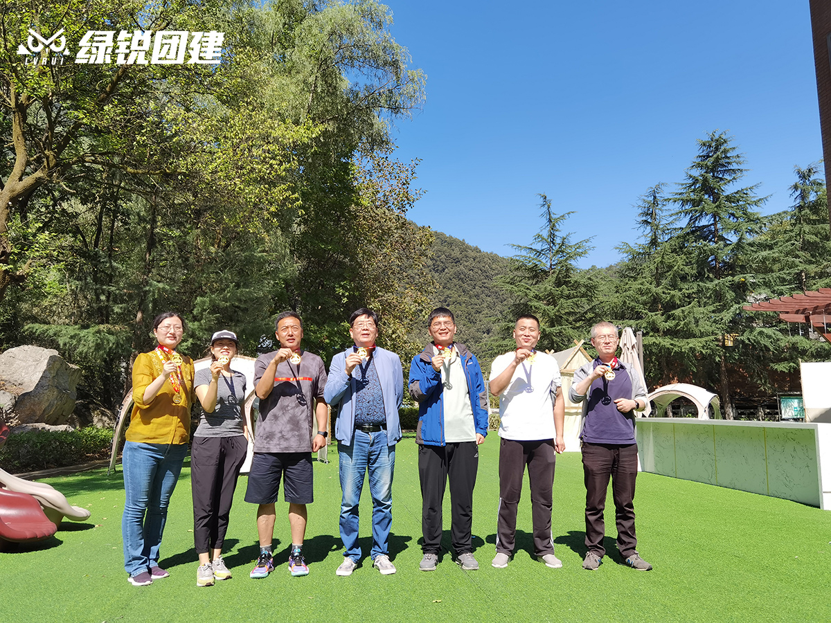 西诺稀贵--九龙湾团建拓展+旱地冰壶+篝火晚会+户外徒步