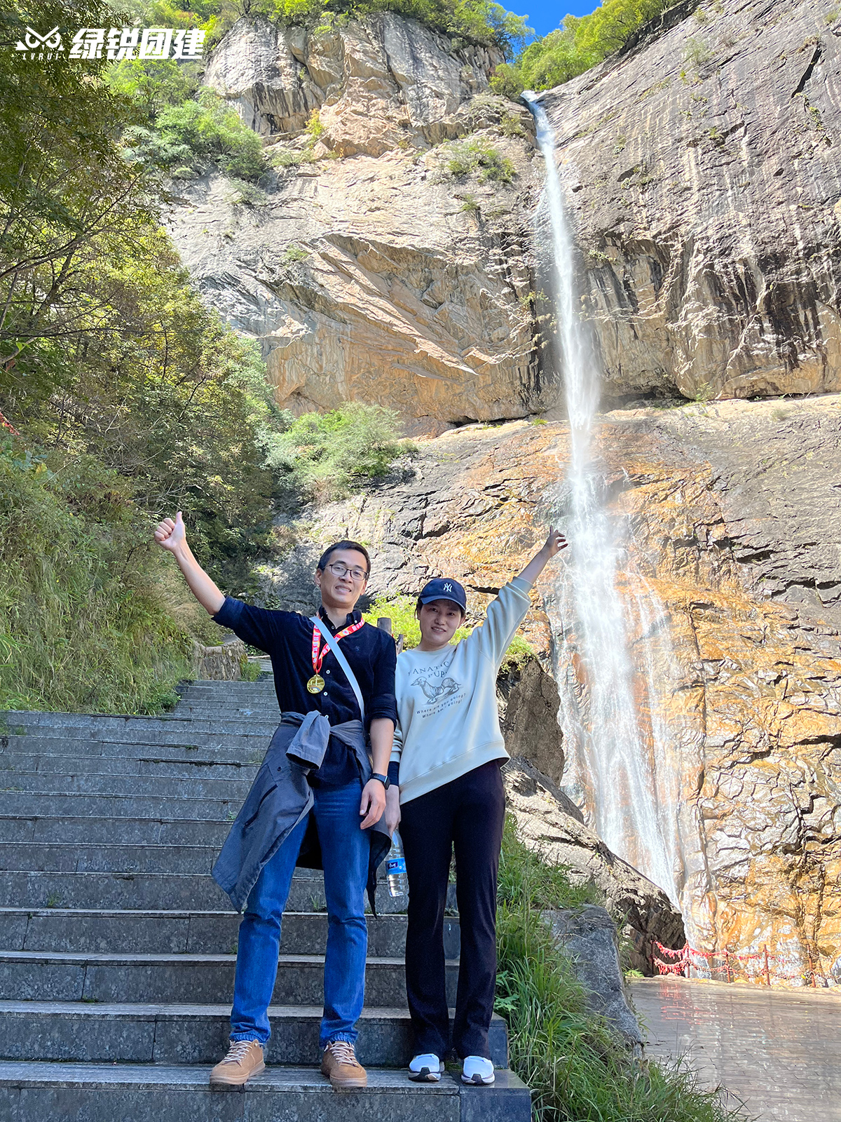 西诺稀贵--九龙湾团建拓展+旱地冰壶+篝火晚会+户外徒步