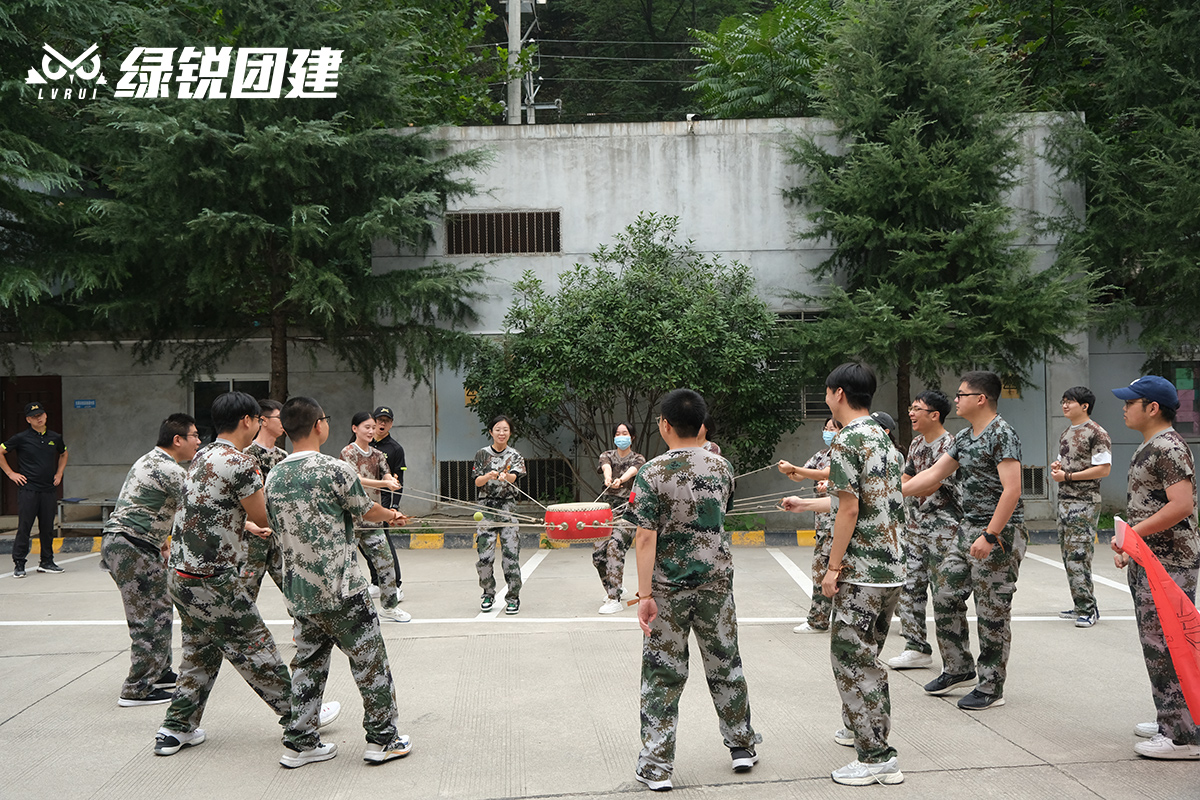 比亚迪--九龙湾新员工拓展训练
